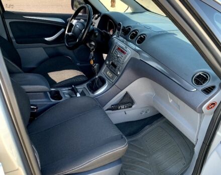 Форд С-Макс 2008 в Николаеве на Automoto.ua Серый Форд С-Макс, объемом двигателя 2 л и пробегом 400 тыс. км за 6000 $, фото 5 на Automoto.ua