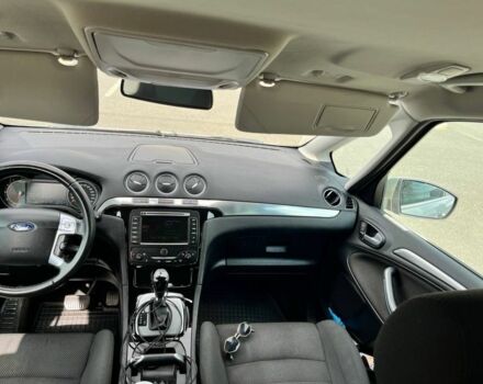 Серый Форд С-Макс, объемом двигателя 2 л и пробегом 175 тыс. км за 9000 $, фото 4 на Automoto.ua