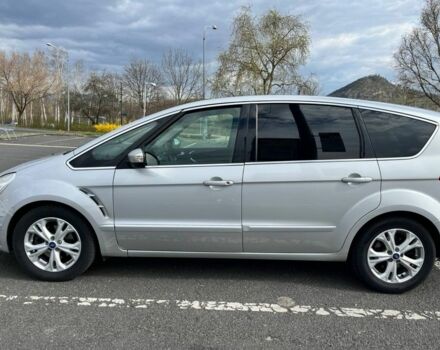 Серый Форд С-Макс, объемом двигателя 2 л и пробегом 175 тыс. км за 9000 $, фото 1 на Automoto.ua