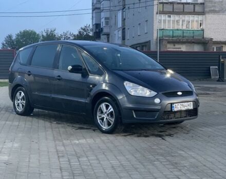 Серый Форд С-Макс, объемом двигателя 1.8 л и пробегом 380 тыс. км за 5300 $, фото 1 на Automoto.ua