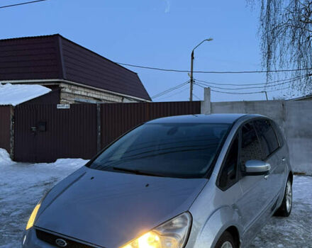 Серый Форд С-Макс, объемом двигателя 2 л и пробегом 280 тыс. км за 5700 $, фото 1 на Automoto.ua