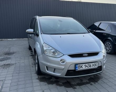 Сірий Форд С-Макс, об'ємом двигуна 2 л та пробігом 317 тис. км за 5500 $, фото 1 на Automoto.ua