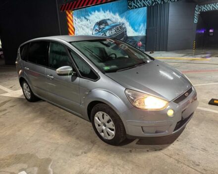 Серый Форд С-Макс, объемом двигателя 1.8 л и пробегом 234 тыс. км за 2200 $, фото 1 на Automoto.ua