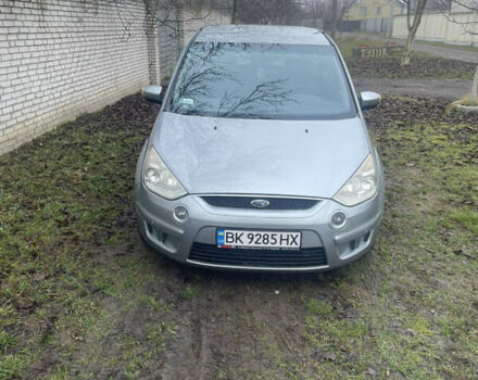 Серый Форд С-Макс, объемом двигателя 1.8 л и пробегом 220 тыс. км за 6600 $, фото 1 на Automoto.ua