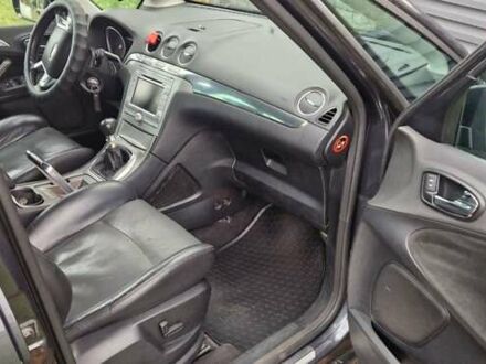 Серый Форд С-Макс, объемом двигателя 2 л и пробегом 345 тыс. км за 6200 $, фото 1 на Automoto.ua