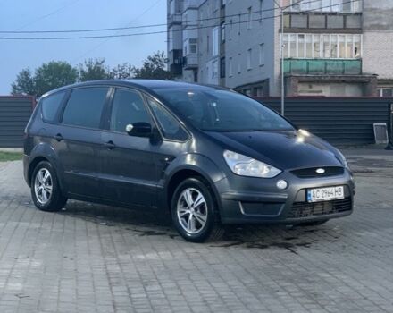 Серый Форд С-Макс, объемом двигателя 1.8 л и пробегом 400 тыс. км за 4497 $, фото 1 на Automoto.ua
