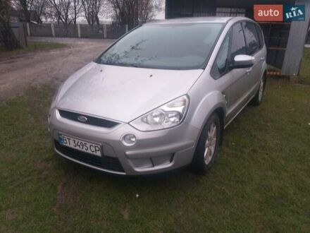 Форд С-Макс 2006 у Кропивницькому (Кіровограді) на Automoto.ua Сірий Форд С-Макс, об'ємом двигуна 2 л та пробігом 146 тис. км за 7250 $, фото 1 на Automoto.ua