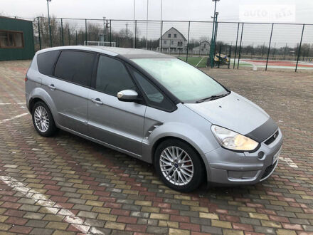Форд С-Макс 2007 в Житомире на Automoto.ua Серый Форд С-Макс, объемом двигателя 2 л и пробегом 290 тыс. км за 5997 $, фото 1 на Automoto.ua