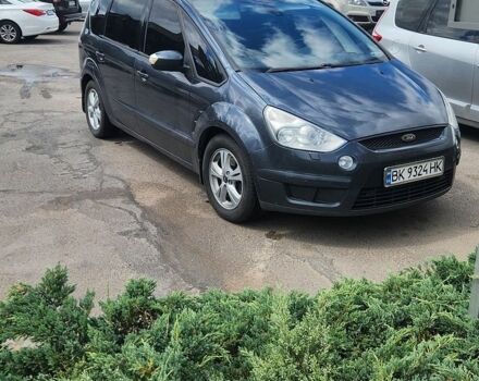 Серый Форд С-Макс, объемом двигателя 1.8 л и пробегом 320 тыс. км за 6300 $, фото 1 на Automoto.ua