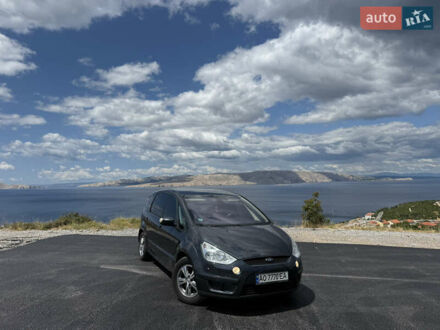 Серый Форд С-Макс, объемом двигателя 1.8 л и пробегом 265 тыс. км за 6999 $, фото 1 на Automoto.ua