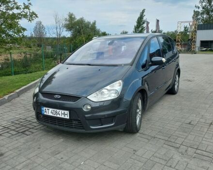Сірий Форд С-Макс, об'ємом двигуна 2 л та пробігом 360 тис. км за 5800 $, фото 1 на Automoto.ua