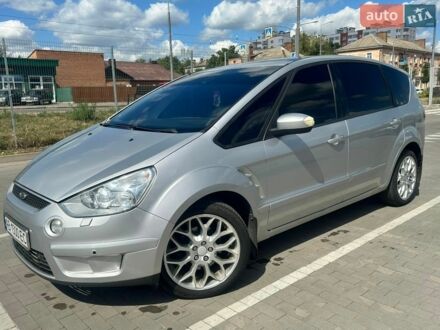 Серый Форд С-Макс, объемом двигателя 2 л и пробегом 274 тыс. км за 6700 $, фото 1 на Automoto.ua