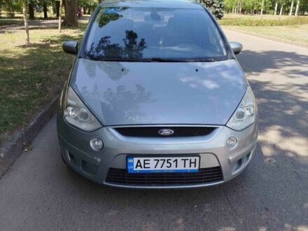 Форд С-Макс 2008 в Кривом Роге на Automoto.ua Серый Форд С-Макс, объемом двигателя 2 л и пробегом 231 тыс. км за 6600 $, фото 1 на Automoto.ua