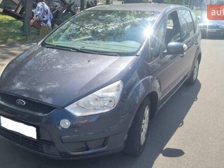Серый Форд С-Макс, объемом двигателя 2 л и пробегом 169 тыс. км за 7670 $, фото 1 на Automoto.ua