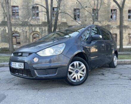 Сірий Форд С-Макс, об'ємом двигуна 2 л та пробігом 300 тис. км за 3000 $, фото 1 на Automoto.ua