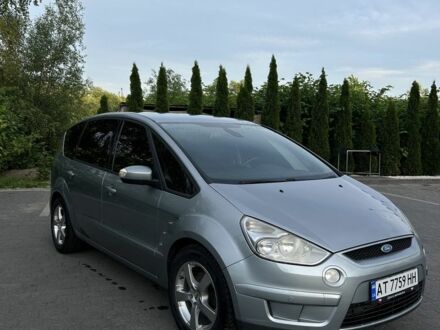 Форд С-Макс 2009 в Надворной на Automoto.ua Серый Форд С-Макс, объемом двигателя 1.8 л и пробегом 338 тыс. км за 6300 $, фото 1 на Automoto.ua