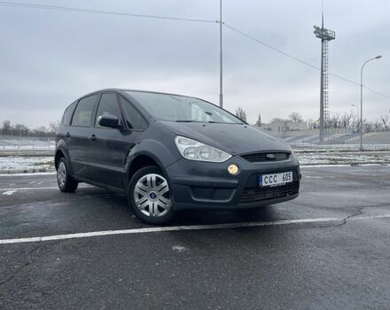 Сірий Форд С-Макс, об'ємом двигуна 2 л та пробігом 300 тис. км за 2899 $, фото 1 на Automoto.ua