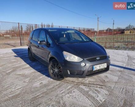 Серый Форд С-Макс, объемом двигателя 2 л и пробегом 313 тыс. км за 6500 $, фото 1 на Automoto.ua