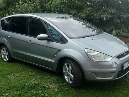 Серый Форд С-Макс, объемом двигателя 2 л и пробегом 340 тыс. км за 9000 $, фото 1 на Automoto.ua