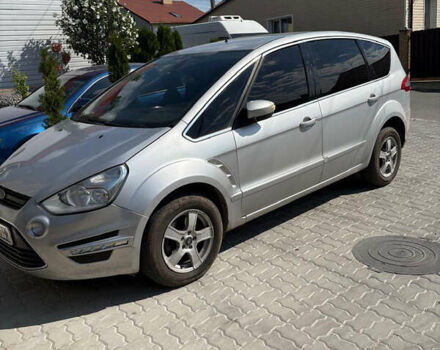 Серый Форд С-Макс, объемом двигателя 2 л и пробегом 250 тыс. км за 4000 $, фото 1 на Automoto.ua