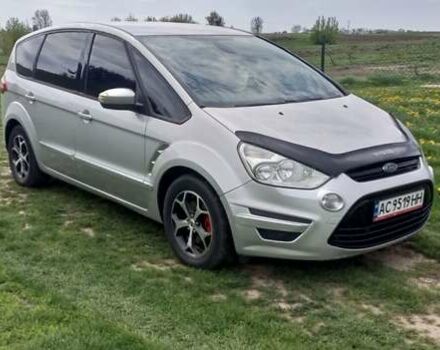 Сірий Форд С-Макс, об'ємом двигуна 2 л та пробігом 203 тис. км за 9000 $, фото 1 на Automoto.ua