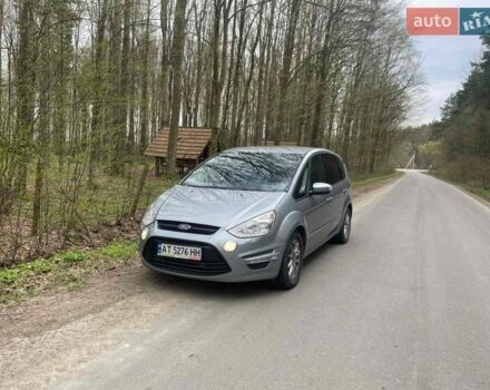 Серый Форд С-Макс, объемом двигателя 2 л и пробегом 223 тыс. км за 9300 $, фото 1 на Automoto.ua