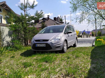 Форд С-Макс 2013 у Львові на Automoto.ua Сірий Форд С-Макс, об'ємом двигуна 2 л та пробігом 139 тис. км за 12550 $, фото 1 на Automoto.ua