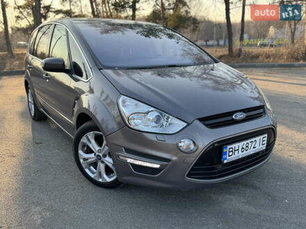 Форд С-Макс 2014 в Харькове на Automoto.ua Серый Форд С-Макс, объемом двигателя 2 л и пробегом 223 тыс. км за 9500 $, фото 1 на Automoto.ua
