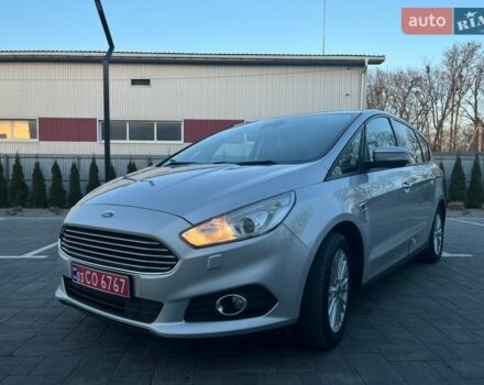 Серый Форд С-Макс, объемом двигателя 2 л и пробегом 204 тыс. км за 12000 $, фото 1 на Automoto.ua