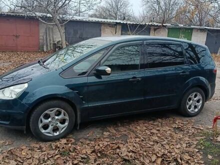 Зеленый Форд С-Макс, объемом двигателя 2 л и пробегом 283 тыс. км за 6800 $, фото 1 на Automoto.ua