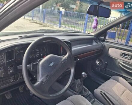 Белый Форд Скорпио, объемом двигателя 2.3 л и пробегом 300 тыс. км за 3000 $, фото 6 на Automoto.ua