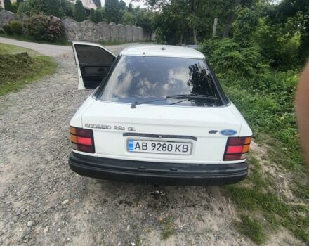 Белый Форд Скорпио, объемом двигателя 3 л и пробегом 345 тыс. км за 811 $, фото 6 на Automoto.ua