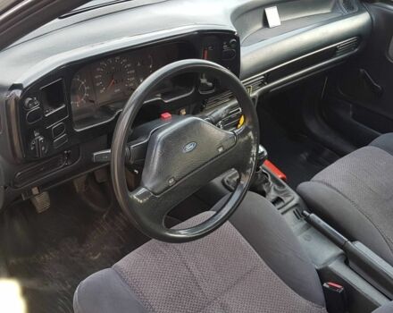 Белый Форд Скорпио, объемом двигателя 2 л и пробегом 500 тыс. км за 64000 $, фото 3 на Automoto.ua