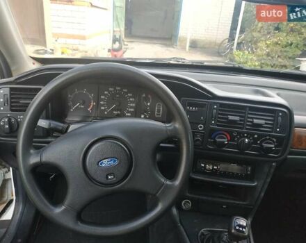 Белый Форд Скорпио, объемом двигателя 2.4 л и пробегом 300 тыс. км за 1600 $, фото 19 на Automoto.ua