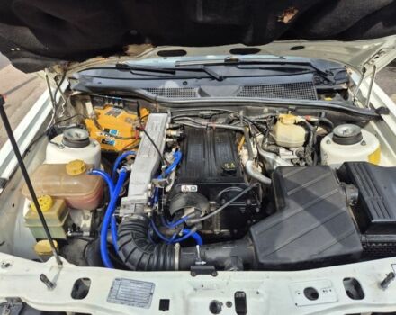 Белый Форд Скорпио, объемом двигателя 2 л и пробегом 190 тыс. км за 1016 $, фото 6 на Automoto.ua