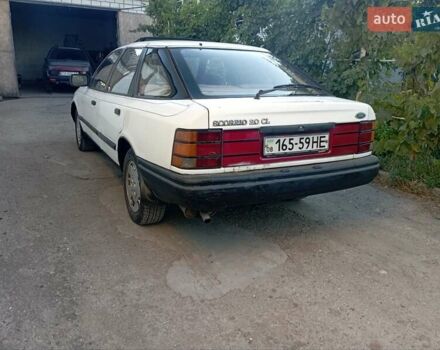 Белый Форд Скорпио, объемом двигателя 0 л и пробегом 300 тыс. км за 800 $, фото 8 на Automoto.ua