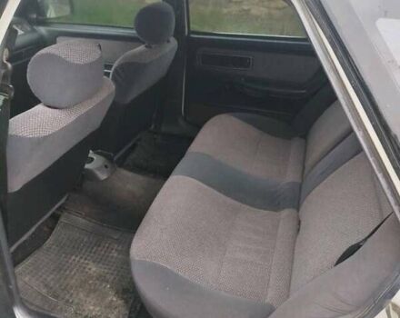 Білий Форд Скорпіо, об'ємом двигуна 2 л та пробігом 250 тис. км за 1250 $, фото 3 на Automoto.ua