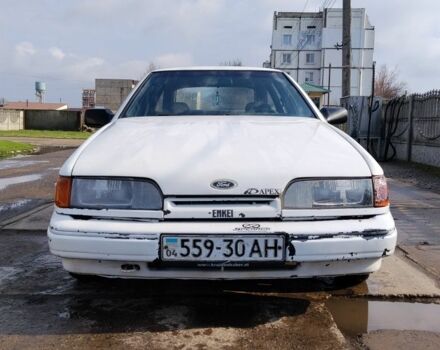 Белый Форд Скорпио, объемом двигателя 2 л и пробегом 350 тыс. км за 900 $, фото 1 на Automoto.ua