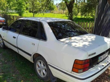 Белый Форд Скорпио, объемом двигателя 2.5 л и пробегом 3 тыс. км за 700 $, фото 1 на Automoto.ua