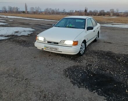 Белый Форд Скорпио, объемом двигателя 2 л и пробегом 351 тыс. км за 1300 $, фото 1 на Automoto.ua