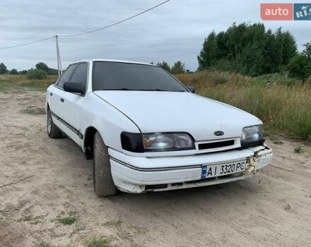 Белый Форд Скорпио, объемом двигателя 2.39 л и пробегом 300 тыс. км за 700 $, фото 1 на Automoto.ua