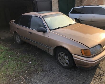 Бежевый Форд Скорпио, объемом двигателя 2.4 л и пробегом 300 тыс. км за 1250 $, фото 4 на Automoto.ua