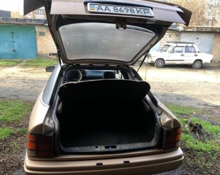 Бежевый Форд Скорпио, объемом двигателя 2.4 л и пробегом 300 тыс. км за 1250 $, фото 11 на Automoto.ua