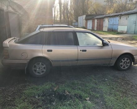 Бежевый Форд Скорпио, объемом двигателя 2.4 л и пробегом 300 тыс. км за 1250 $, фото 5 на Automoto.ua