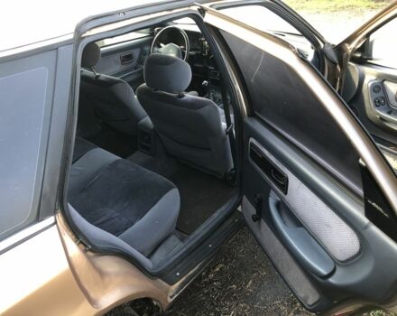 Бежевый Форд Скорпио, объемом двигателя 2.4 л и пробегом 300 тыс. км за 1250 $, фото 8 на Automoto.ua