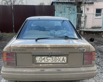 Бежевый Форд Скорпио, объемом двигателя 2 л и пробегом 300 тыс. км за 828 $, фото 4 на Automoto.ua