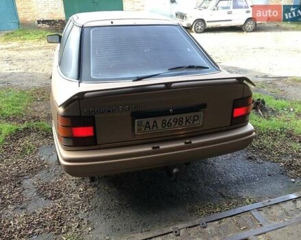 Бежевый Форд Скорпио, объемом двигателя 2.4 л и пробегом 300 тыс. км за 1250 $, фото 2 на Automoto.ua