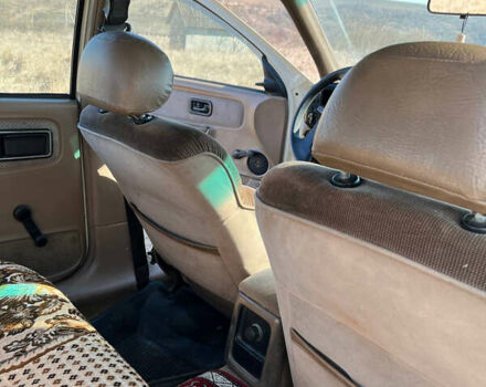 Бежевый Форд Скорпио, объемом двигателя 2 л и пробегом 350 тыс. км за 1300 $, фото 16 на Automoto.ua