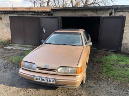 Бежевый Форд Скорпио, объемом двигателя 2.4 л и пробегом 300 тыс. км за 1250 $, фото 1 на Automoto.ua