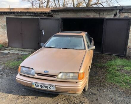 Бежевый Форд Скорпио, объемом двигателя 2.4 л и пробегом 300 тыс. км за 1250 $, фото 1 на Automoto.ua